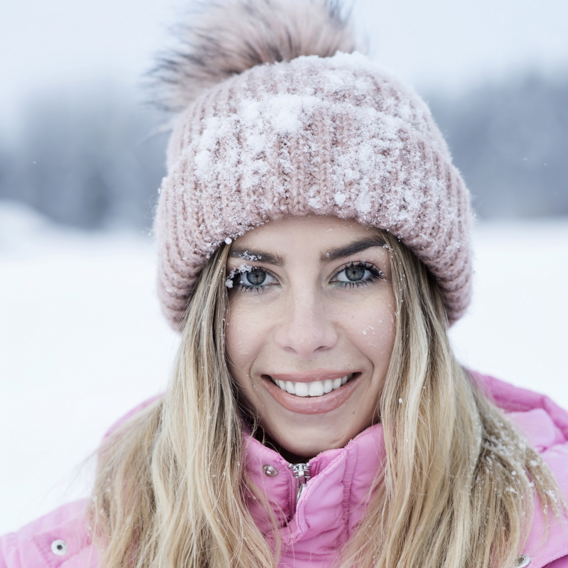 Bei Portraits mit offener Blende fotografieren, Luísa Lion